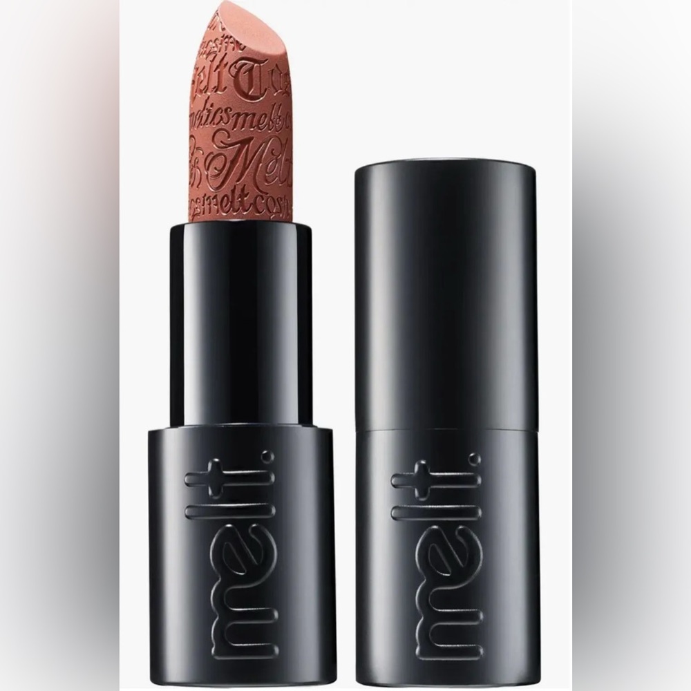 Frisky - Luxurious Matte Longwear Lipstick